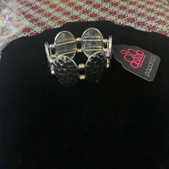 Paparazzi Bracelets $10 or all 5 items for $40 - Picture 2 of 5